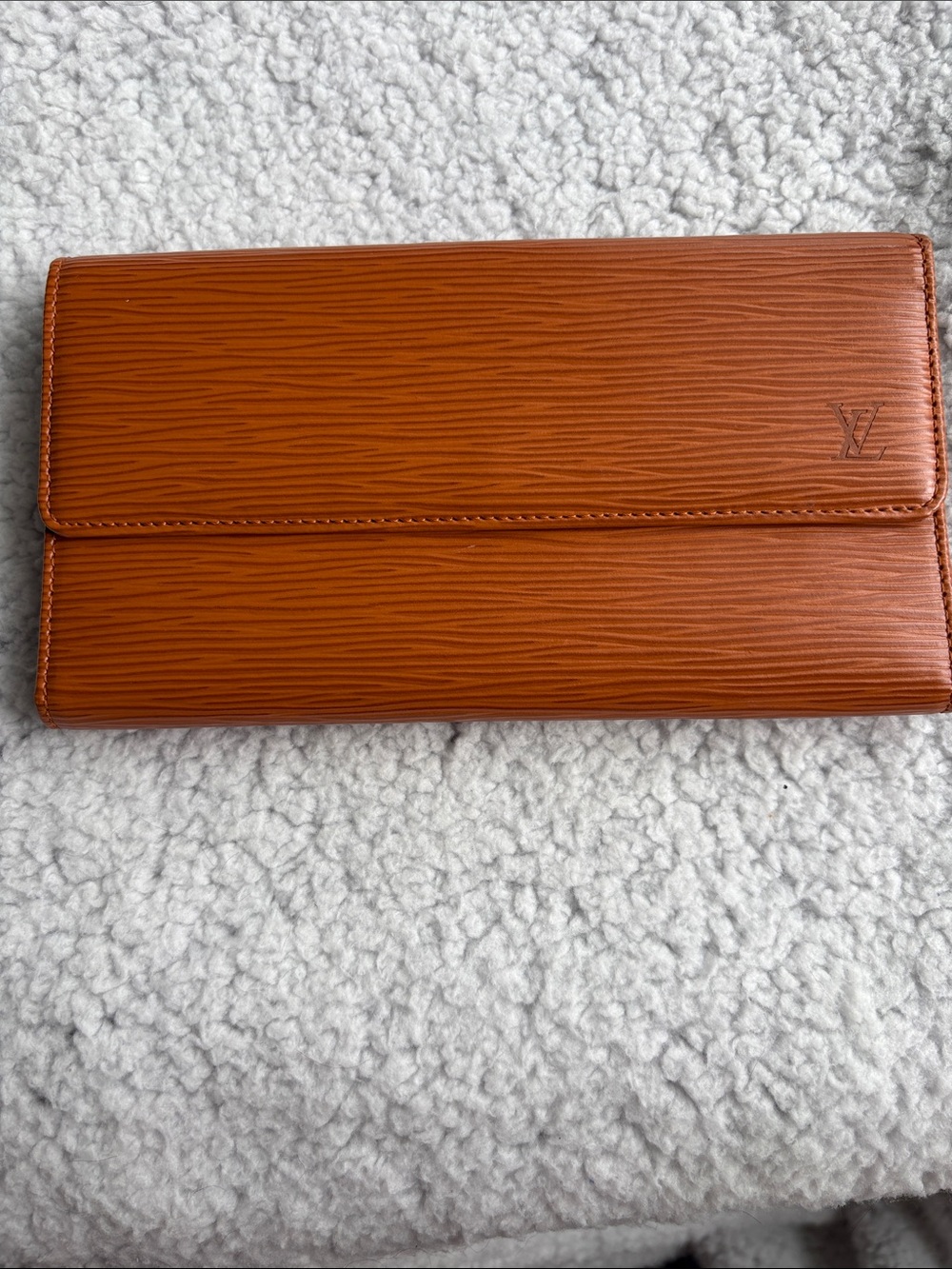 EUC Louis Vuitton Cognac Epi Leather Long Snap Wallet Leather Interior